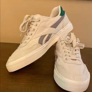 Reebok Men's White and Gray Sneakers